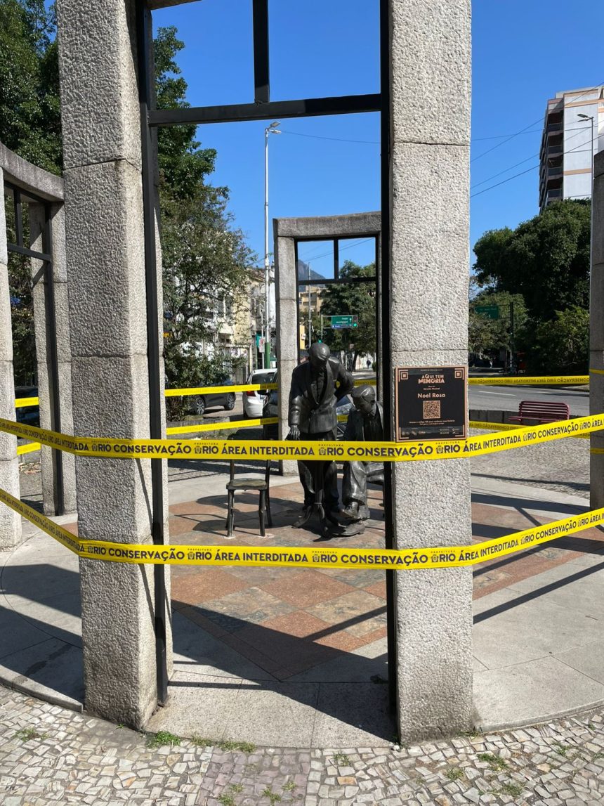 Monumento a Noel Rosa sofre novos furtos e é retirado para preservação