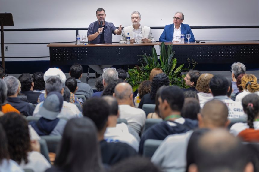UFF e Embratur abrem inscrições para curso de capacitação de guias e condutores turísticos