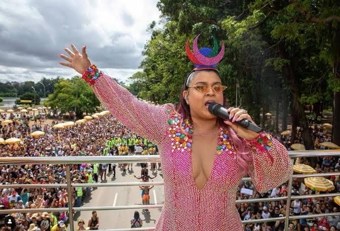 O Bloco da Preta: um dos maiores expoentes dos megablocos, foi importantíssimo na retomada do carnaval de rua do Centro do Rio: cantora vai batizar o circuito dos desfiles