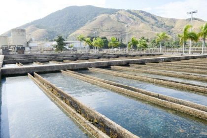 A Estação do Guandu foi afetada pelas fortes chuvas desta sexta-feira (26): Águas do Rio avisa que o abastecimento de água está reduzido no Centro, nas Zona Norte e Sul do Rio, e em sete cidades da Baixada Fluminense