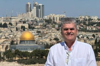 O ex-secretário Washington Reis está em Israel: o também presidente do MDB espera uma decisão do STF sobre a sua inelegibilidade