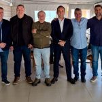 Prefeitos, deputados e líderes partidários se reúnem em Macaé para discutir a sucessão estadual: integrantes da base de Cláudio Castro, reclamam por não serem ouvidos