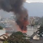 Incêndio atinge depósito farmacêutico na Penha e mobiliza bombeiros de três quartéis