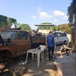 Ferro-velho irregular é interditado às margens da Dutra