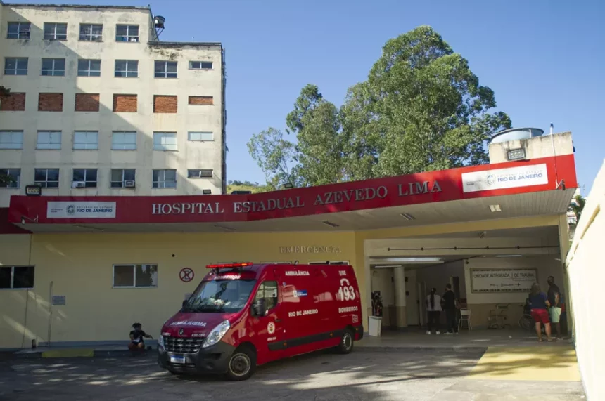 Três homens são baleados durante a madrugada em Niterói