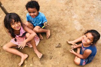 Férias que cabem no bolso: desigualdade marca recesso escolar