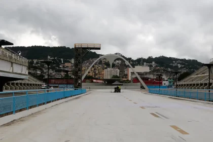 Deputado entra na justiça contra transferência do Sambódromo do município para o estado