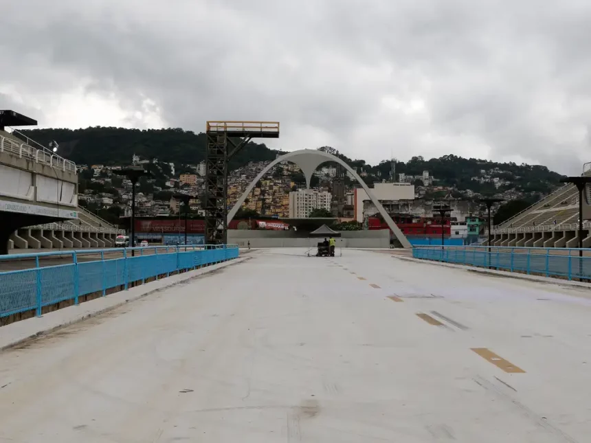 Deputado entra na justiça contra transferência do Sambódromo do município para o estado