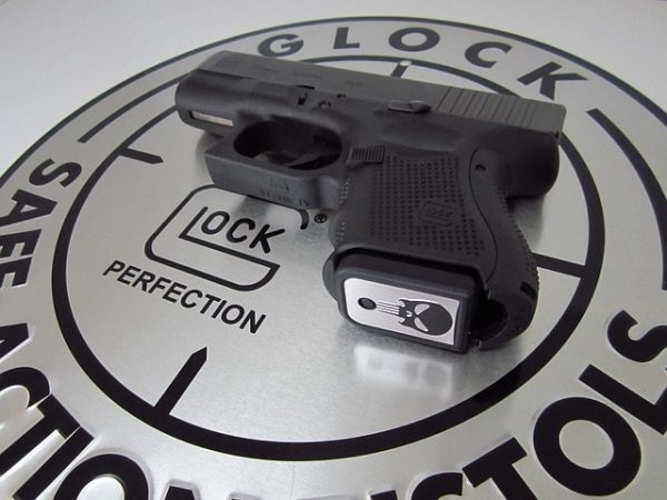 Por 184 mil dólares, prefeitura compra pistolas Glock para Guarda Municipal armada