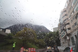 Fim de semana do Dia dos Pais terá tempo chuvoso e fechado no Rio