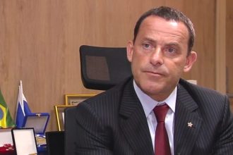 Allan Turnowski, ex-secretário de Polícia Civil, deixa prisão por decisão do STJ