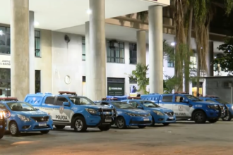 MP prende oito PMs da Baixada por fazer segurança de comércios durante o expediente