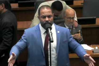 Filippe Poubel rebate queixa-crime de Paes e volta a chamar o prefeito de 'ladrão e vagabundo'