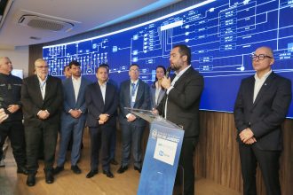 Castro inaugura sala de comando no Instituto Rio Metrópole — obra custou R$ 70,9 milhões