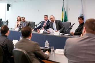 CPI das Câmeras pede apoio da polícia para entrega de intimações a cooperativas e associações investigadas