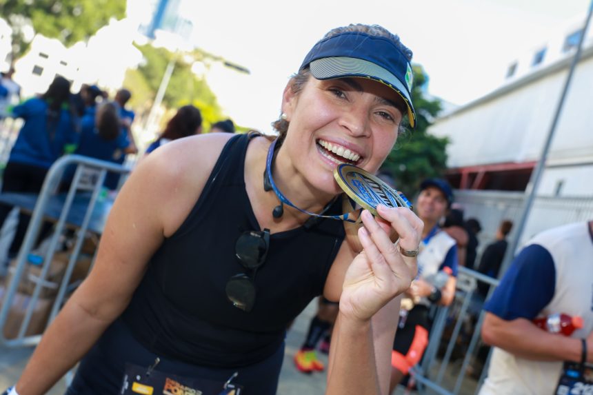 Corrida da Ponte tem participação de Isabel Swan, medalhista olímpica e prefeita em exercício de Niterói
