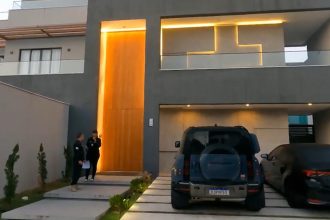 Polícia investiga influenciadores em esquema de R$ 4 bilhões ligado ao ‘jogo do tigrinho’