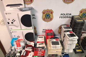 Homem é preso com R$ 50 mil em produtos importados ao desembarcar no Galeão