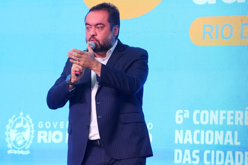 Governador faz discurso de abertura da Conferência Estadual das Cidades