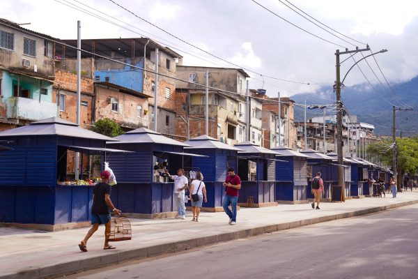 Rio das Pedras ganha novo calçadão e 100 quiosques em obras de R$ 7,8 milhões 50 Rio das Pedras ganha 100 quiosques e novo calçadão em obras de R$ 7,8 milhões