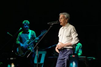 Com votos contrários do PL, Alerj concede Medalha Tiradentes a Caetano Veloso