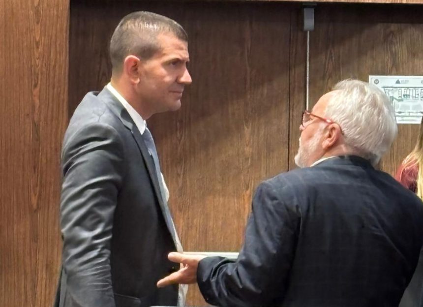 Douglas Ruas conversa com o ex-deputado Luiz Martins: é pré-campanha que chama?