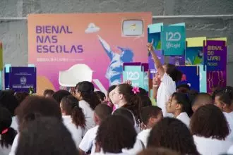 Bienal do Livro leva autores a escolas públicas do Rio e da Baixada