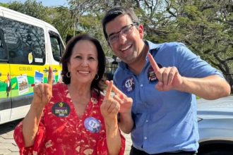 Teresa Bergher e Marcelo Queiroz, na campanha de oposição pela Prefeitura do Rio: menos de um ano depois, o companheiro de chapa da ex-vereadora se filiou ao PSDB e anunciou que vai assumir uma secretaria no governo Paes