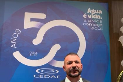 O presidente da Cedae, Aguinaldo Ballon, numa das comemorações pelos 50 anos da Cedae: festa desta quinta-feira, no Vivo Rio, Festa de 50 anos da Cedae para dois mil convidados no Vivo Rio custou R$ 1,3 milhão