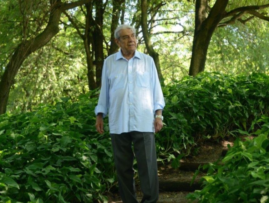 Trecho da Av. Abelardo Bueno muda de nome e vira Carlos Carvalho, o 'dono da Barra'