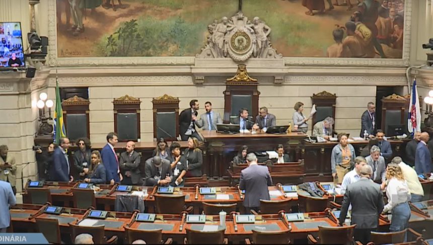 Câmara aprova projeto que dificulta a vida de quem tem valores a receber da prefeitura, em votação definitiva