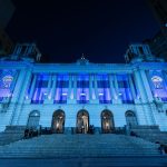 O Palácio Pedro Ernesto "vestido" de azul, em homenagem ao Dia Internacional da Juventude