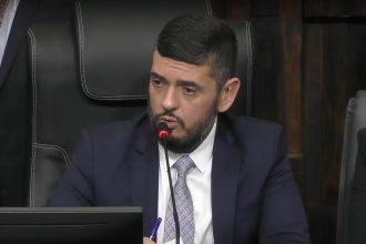 Bacellar ameaça substituir membros de comissões da Alerj que não participam das reuniões