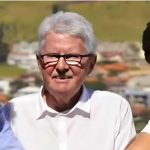 O vereador Luiz Antônio Corrêa (ao centro), com os filhos André, o deputado estadual (à esquerda) e Saulo, o prefeito: posse na Câmara. no lugar de Marcelo Queiroz