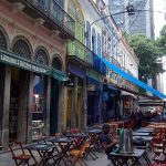 Rua do Ouvidor, onde ficam quatro dos imóveis desapropriados nesta segunda-feira, pela Prefeitura do Rio: revitalização de casarões abandonados