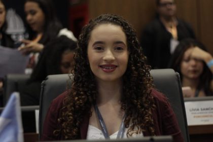 Parlamentar juvenil da Alerj representará o Rio no programa 'Jovem Senador'