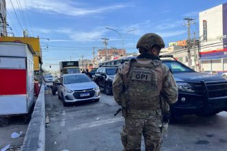 Polícia Federal estoura fábrica de fuzis da milícia em Rio das Pedras