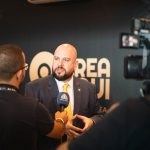 O presidente do CREA-RJ, Miguel Fernández, é co-autor técnico dos projetos de lei apresentados pelo deputado federal Marcelo Queiroz (PSDB-RJ), que valorizam os engenheiros, mas podem aumentar o custo das obras