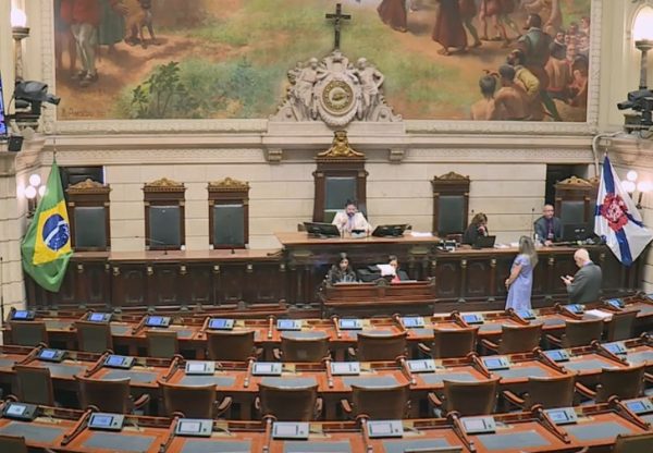 Semana off: sessão plenária da Câmara é derrubada mais uma vez por falta de vereadores
