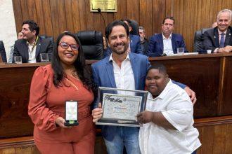 Lorena Madrinha é homenageada em São João de Meriti pelo trabalho social na Baixada Fluminense