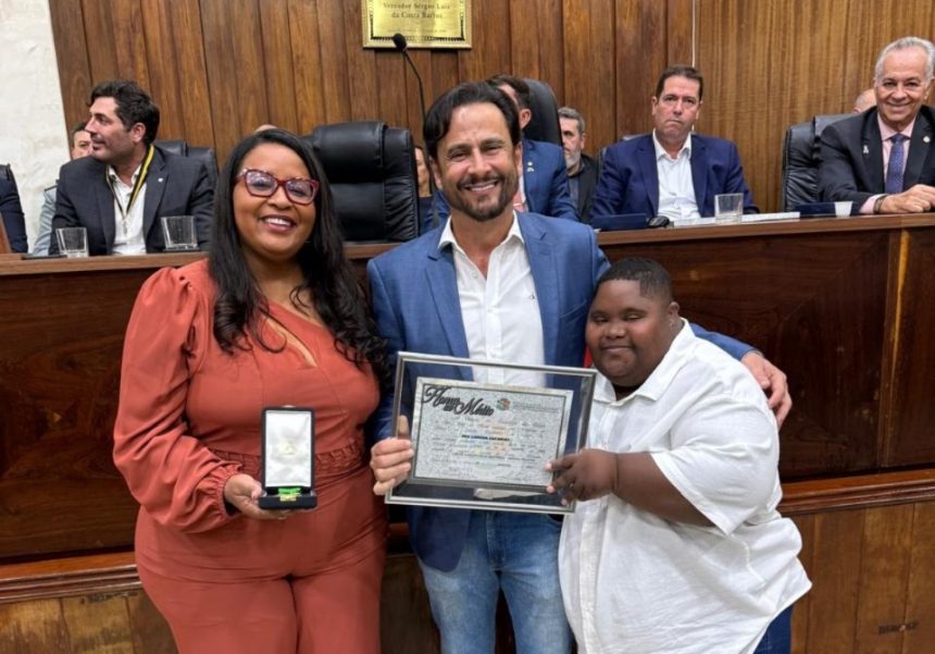 Lorena Madrinha é homenageada em São João de Meriti pelo trabalho social na Baixada Fluminense