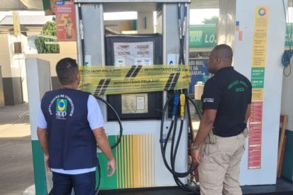 ANP interdita postos irregulares no Rio e apreende 60 mil litros de combustíveis