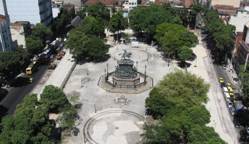 Reviver Centro: a Praça Tiradentes está na mira da construção civil, que também aponta a região da Cruz Vermelha como áreas importantes para a próxima revisão do programa