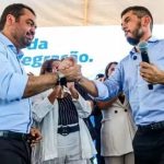 Rodrigo Bacellar e Cláudio Castro já foram aliados até no jeito de se vestir: atualmente, os dois bicudos não se bicam