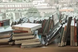 books 5372392 1280