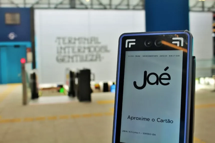 Estreia do Jaé em primeiro dia útil exclusivo tem passageiros desprevenidos e reclamações