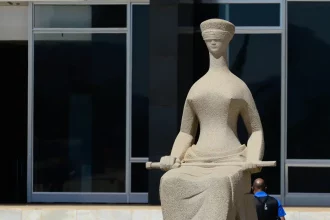 Penduricalhos, justiça e juízes