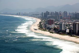 MPF aciona Justiça contra privatização da Praia da Barra e pede demolição de estruturas irregulares
