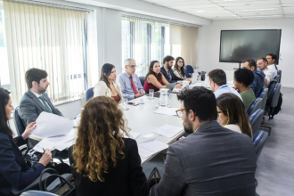 Repasses do estado à Saúde do Rio viram tema em reunião do MP com secretarias