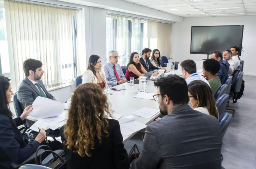 Repasses do estado à Saúde do Rio viram tema em reunião do MP com secretarias
